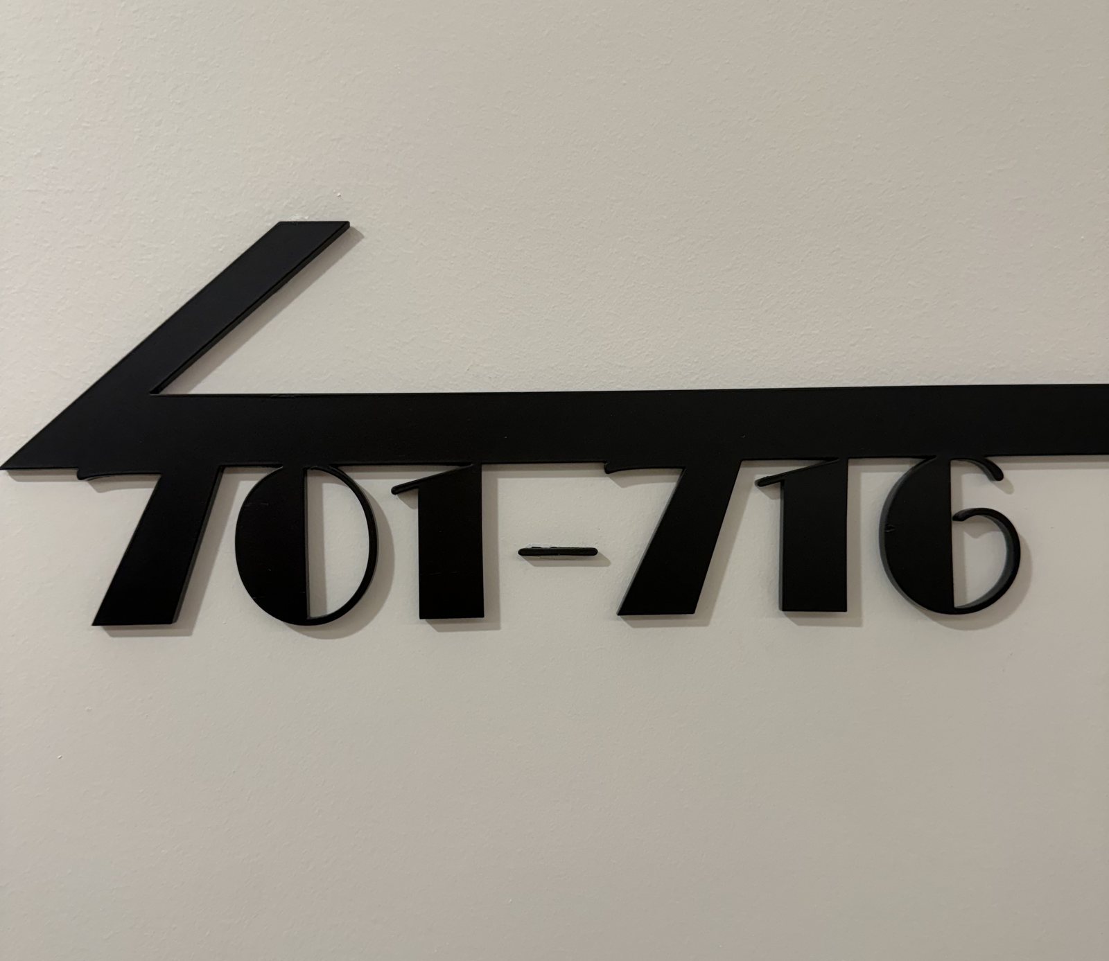 Range directional 701 to 716 with arrow